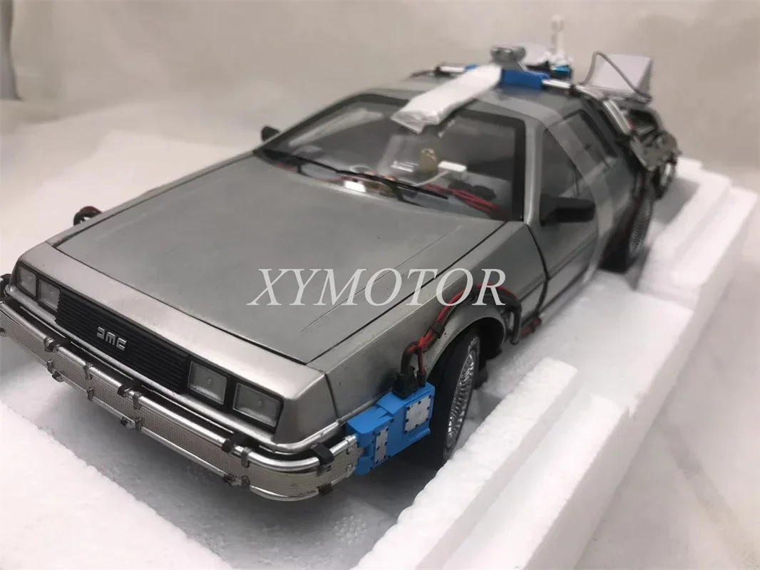 Лидер продаж модель автомобиля 1:18 для модели DeLorean BCJ97 Назад в будущее подарки