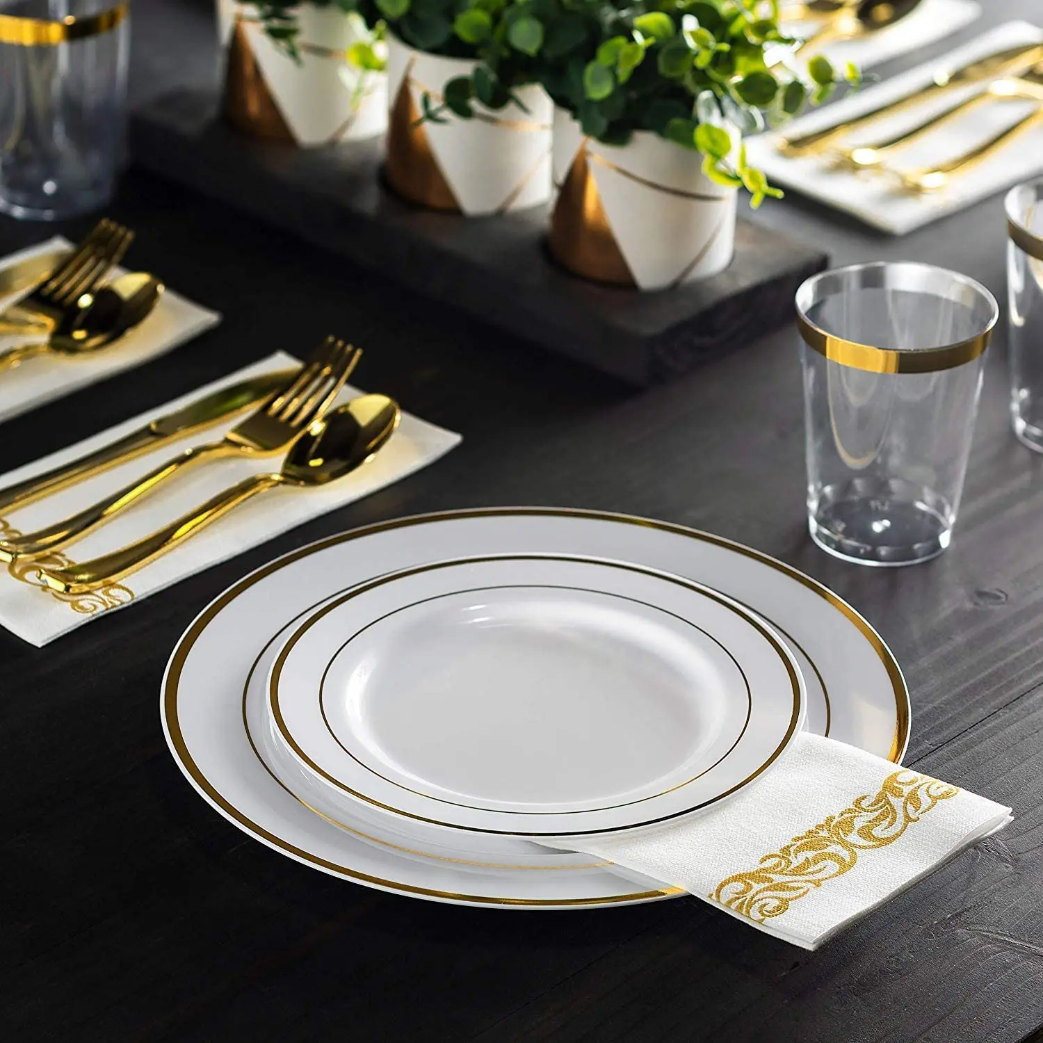 

100 Piece Plastic Party Plates , Premium Heavy Duty 10.25 Inch Dinner Plates Elegant Fancy Heavy Duty Disposable Wedding Plates