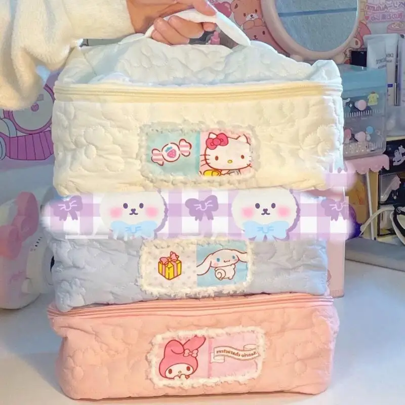 

Милый Sanrio, косметичка с мультяшным изображением Hello Kitty My Melody Cinnamoroll, изысканная вместительная сумка для хранения с изображением Ins и сердечк...