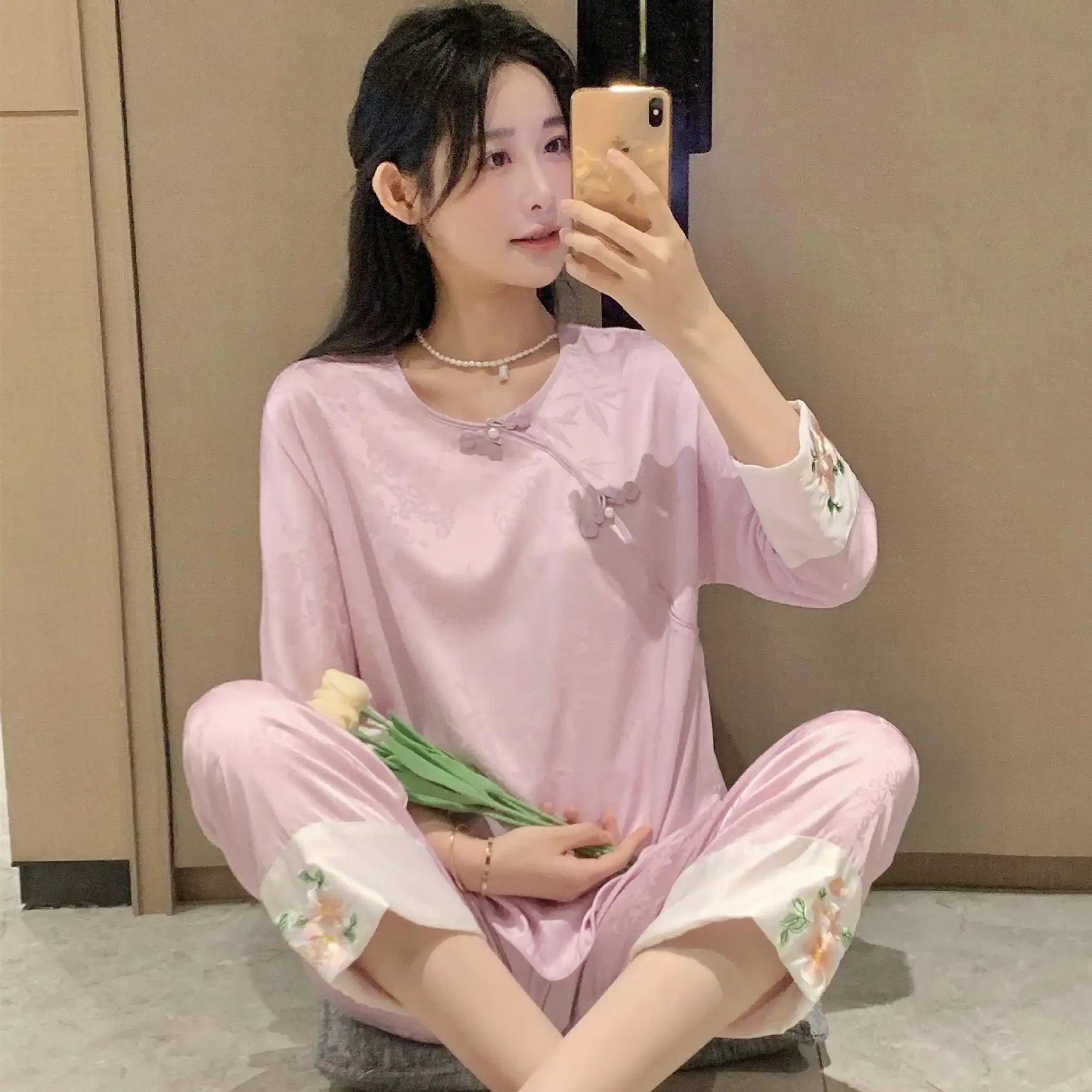 Пижамный комплект Женский из двух предметов с круглым вырезом нижнее белье