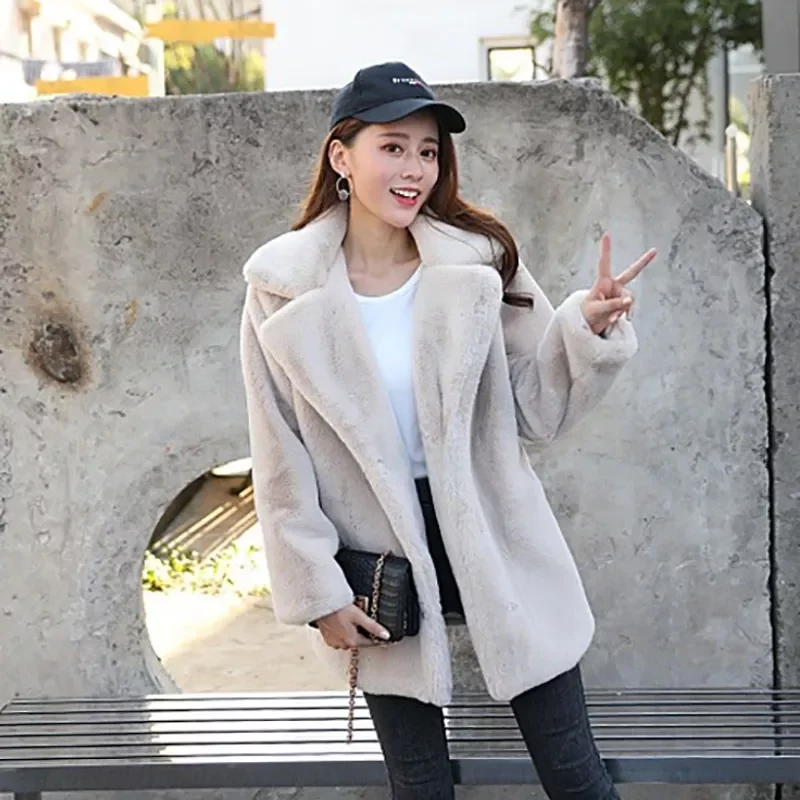 New2022 New Autumn Winter Soft Plush Faux Fur Jacket Women New Elegant Warm Thick Fur Outerwear B025