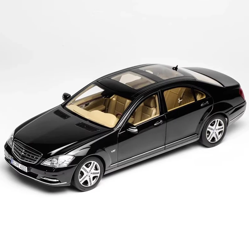 Фото MOTORHELIX 1/18 для модели легкосплавного автомобиля S-Class S600L (W221) №1