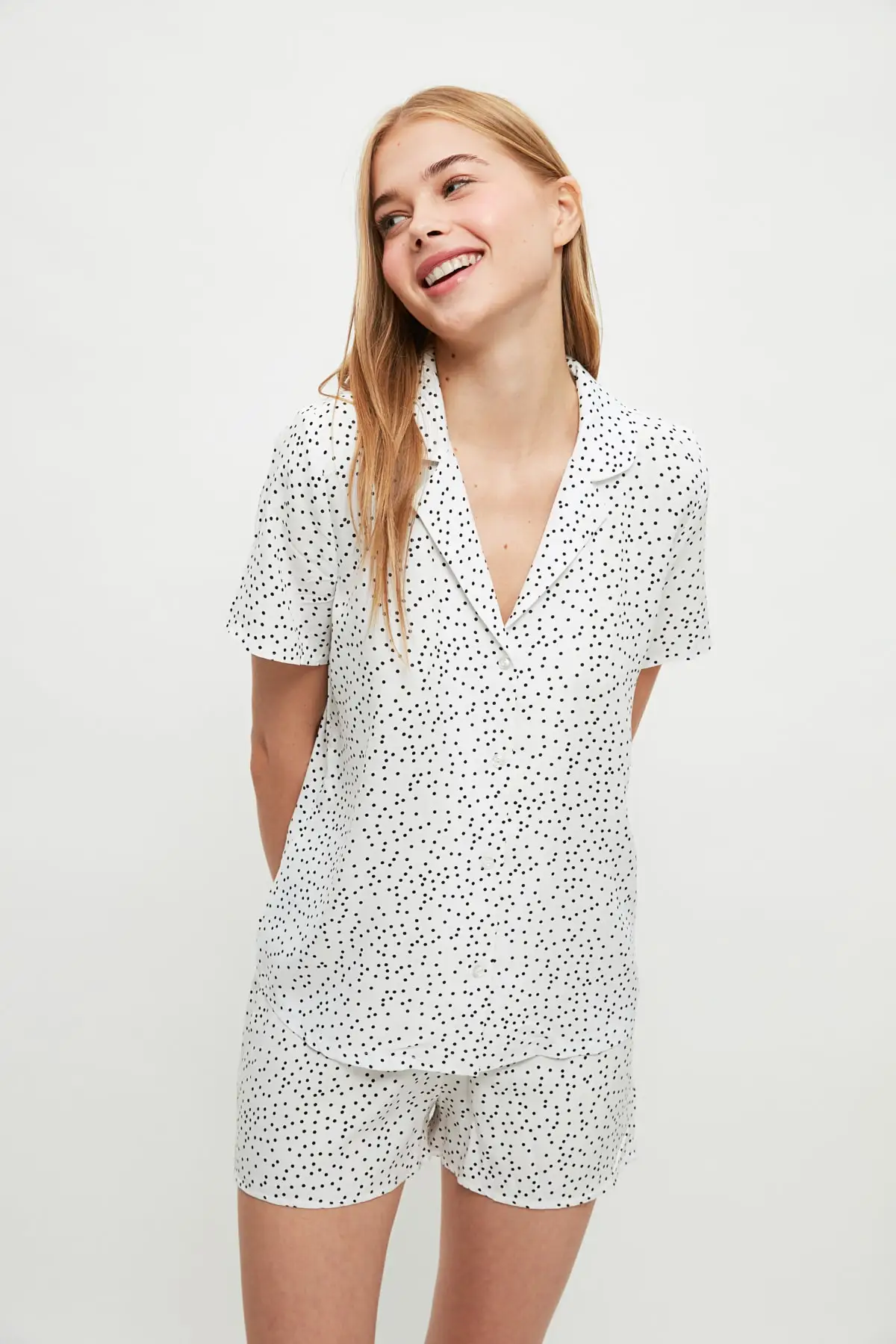 

Trendyol Polka Dot Woven Pajamas set THMSS21PT1536