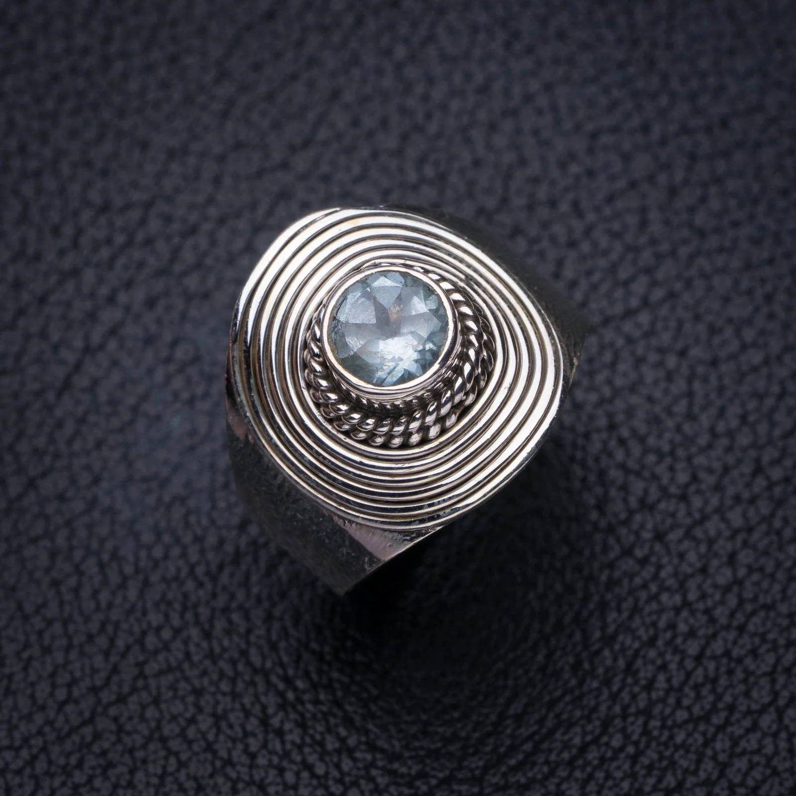 

StarGems Natural Blue Topaz Handmade 925 Sterling Silver Ring 7.5 E8886
