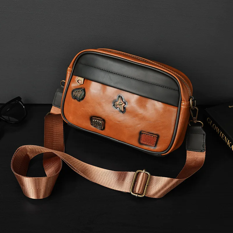 Рисунок 3 - Мужская сумка через плечо в стиле ретро с значком