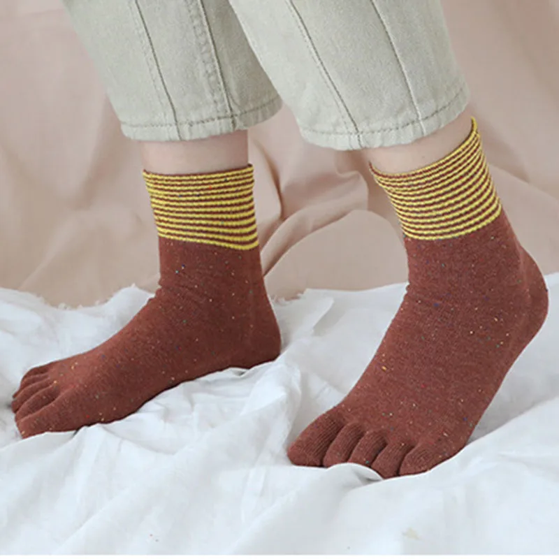 5 Pairs/Lot Woman Five Finger Socks Vintage Women's Gold Silk Socks Japanese Pure Cotton Autumn Winter Mid-Tube Split Toe Socks