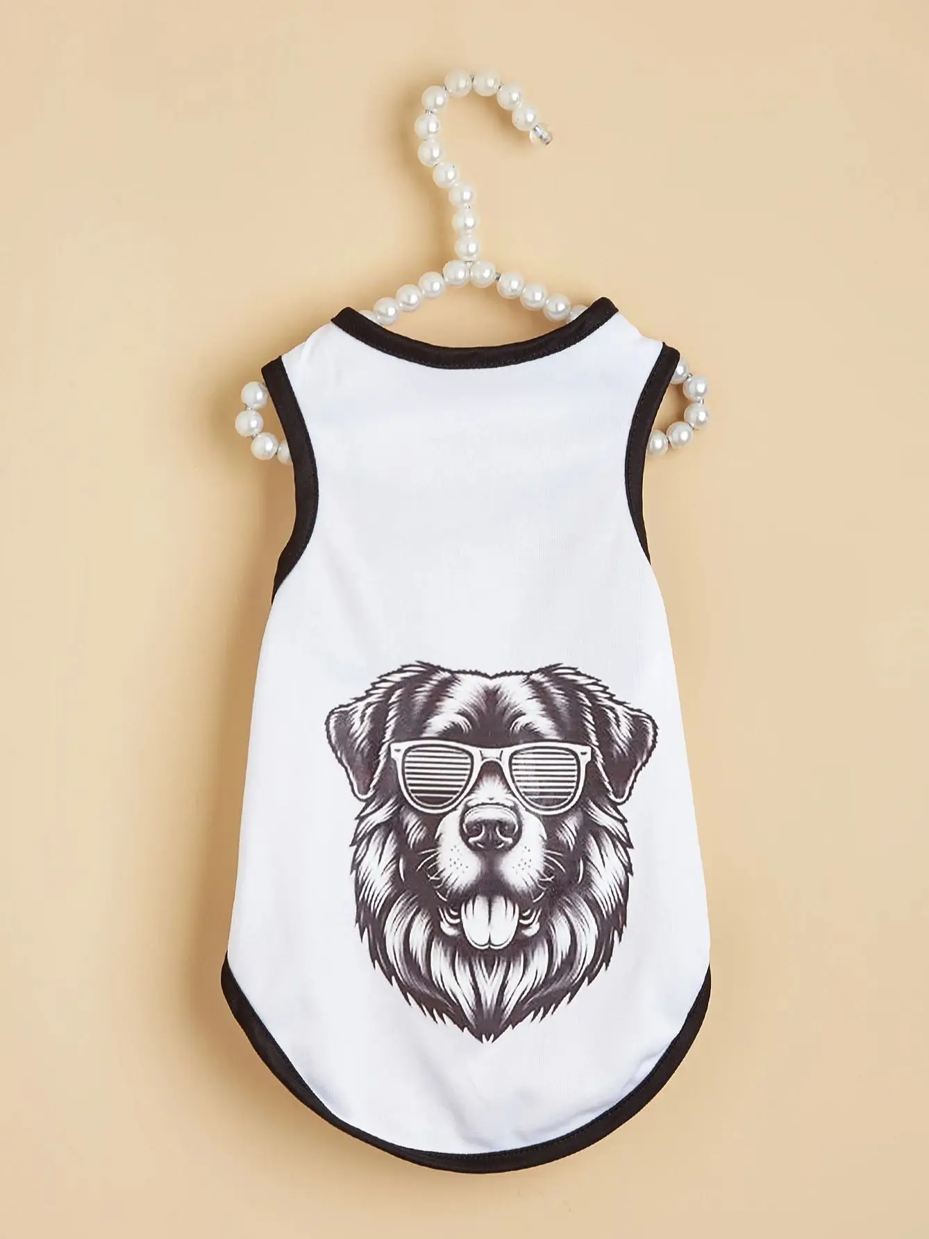 Удобный полиэстеровый жилет для собак на все сезоны. Дышащий и простой дизайн.