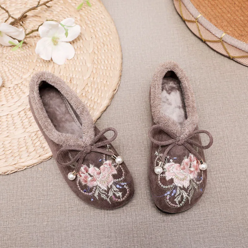 

Winter Women's Boots Luxury Embroidery Flowers Velvet Loafers Soft Flat Rubber Non-slip Snow Boots Daily Plush Warm Cotton Shoes