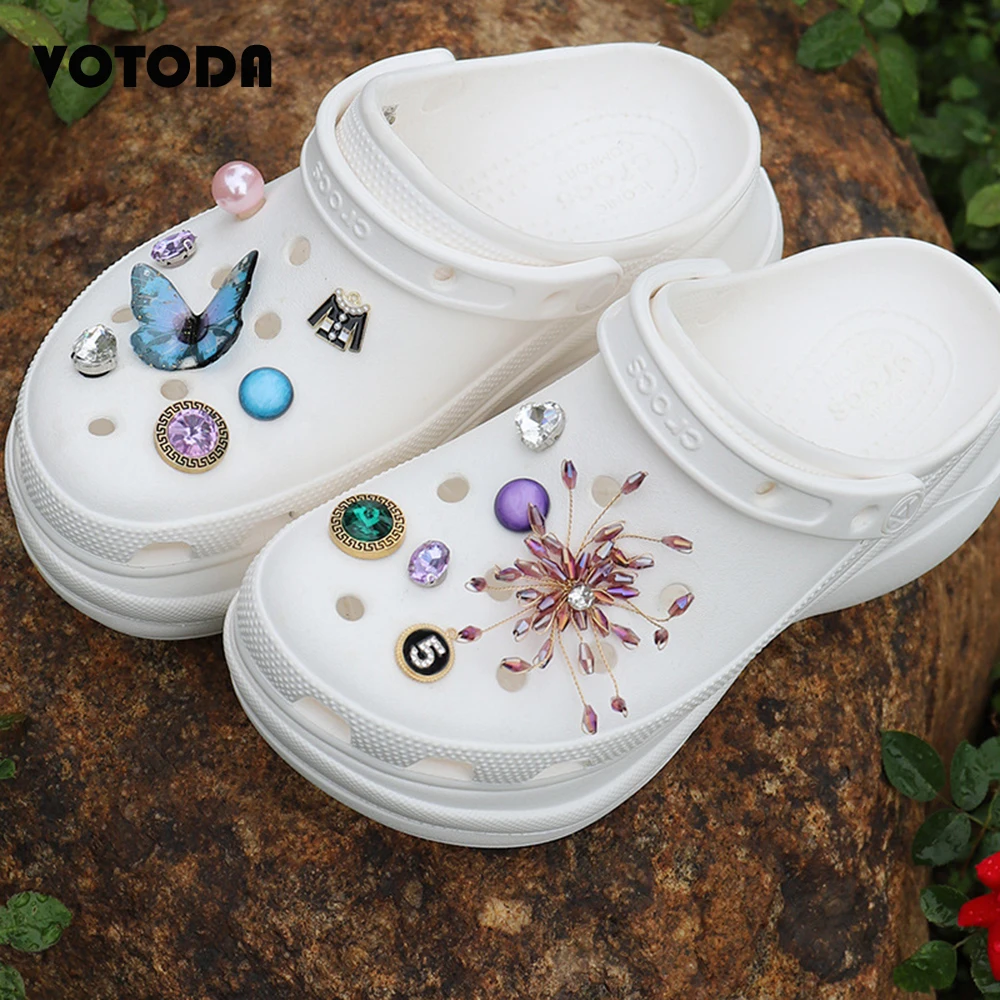 Hot Sale Women Bling Chains Croc Shoe Charms Rhinestone Butterfly Shoe Decorations Flower Crown Girl Bracelet Accessories
