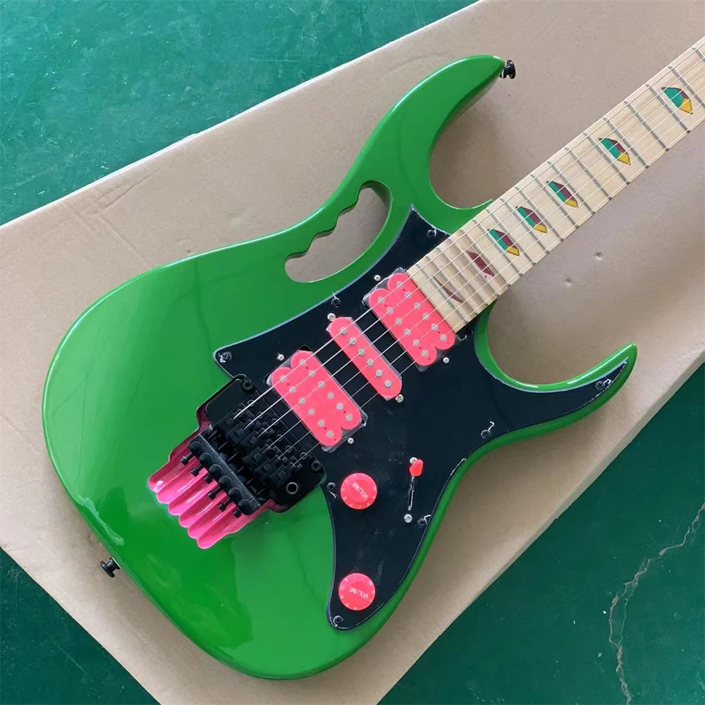 

SteveVai Green 77 Electric Guitar Pyramid Inlay, Floyd Rose Tremolo, Black Hardware, Pink Pickups, Lions Claw Tremolo Cavity