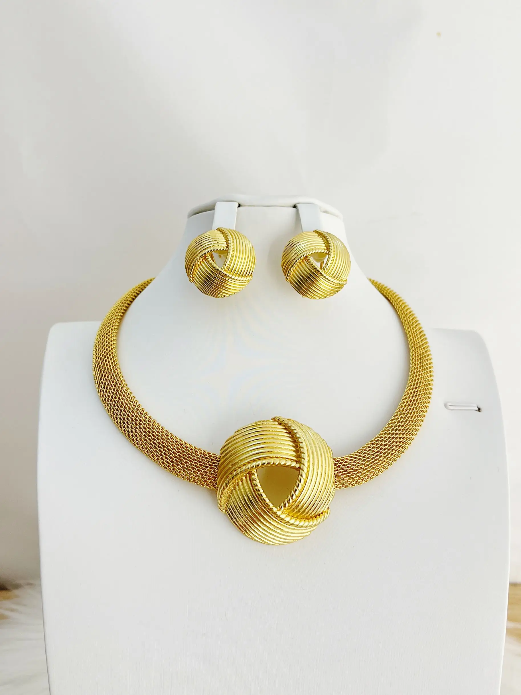

Dubai Jewelry Set Women Wear Party Wedding Anniversary Fashionable Gold Plating Luxurious And Elegant