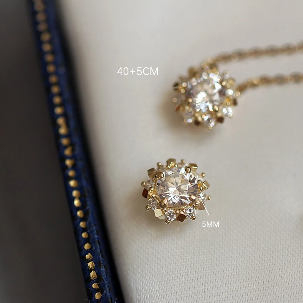 Цепочка с подвеской в виде маленького солнца из циркония серебро 925 пробы