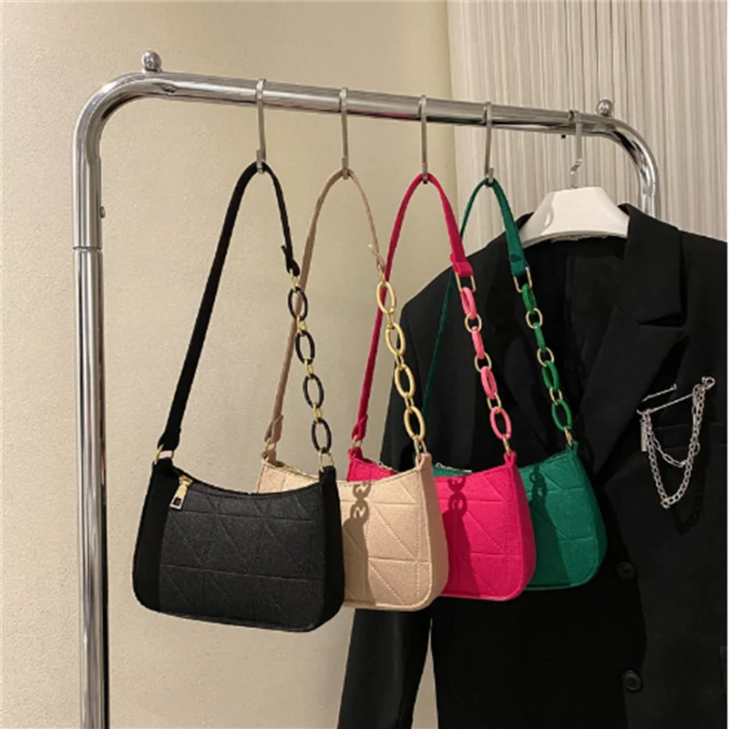 

French niche design bag female 2022 new tide sense foreign colour solid shoulder felt underarm bag hundred style bag fashion bag