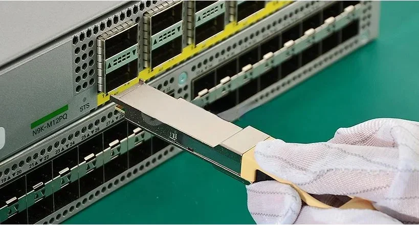 Qsfp28-100G 100Gbase-Cwdm4 Qsfp28 2 км Dom Duplex Lc Mmf Оптический модуль приемопередатчика Dfb-6 5 ~ дБм 100G