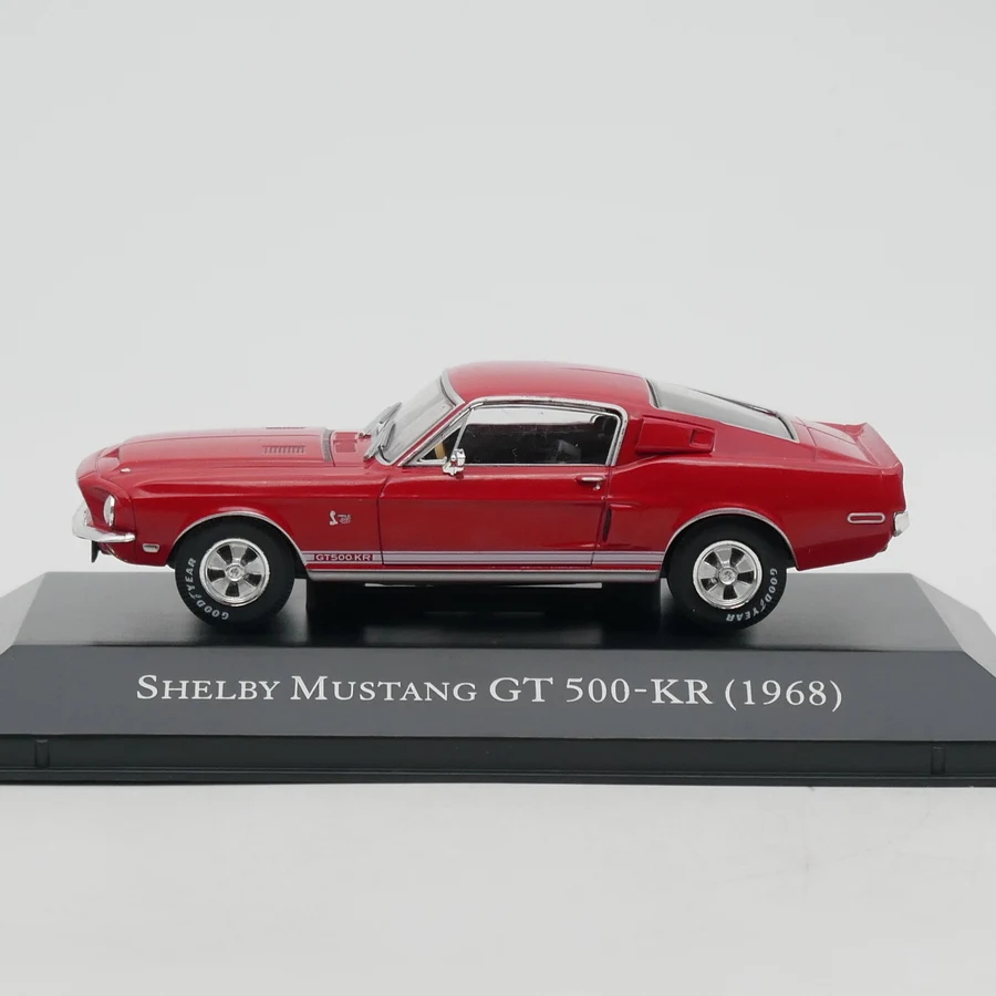 Фото Коллекционная модель автомобиля Ford Mustang GT 500 KR 1968 года, масштаб 1:43, из литого металла, сувенир, украшение для витрины, подарок №2