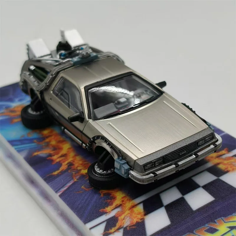 Литой под давлением масштаб 1:64 Назад в будущее