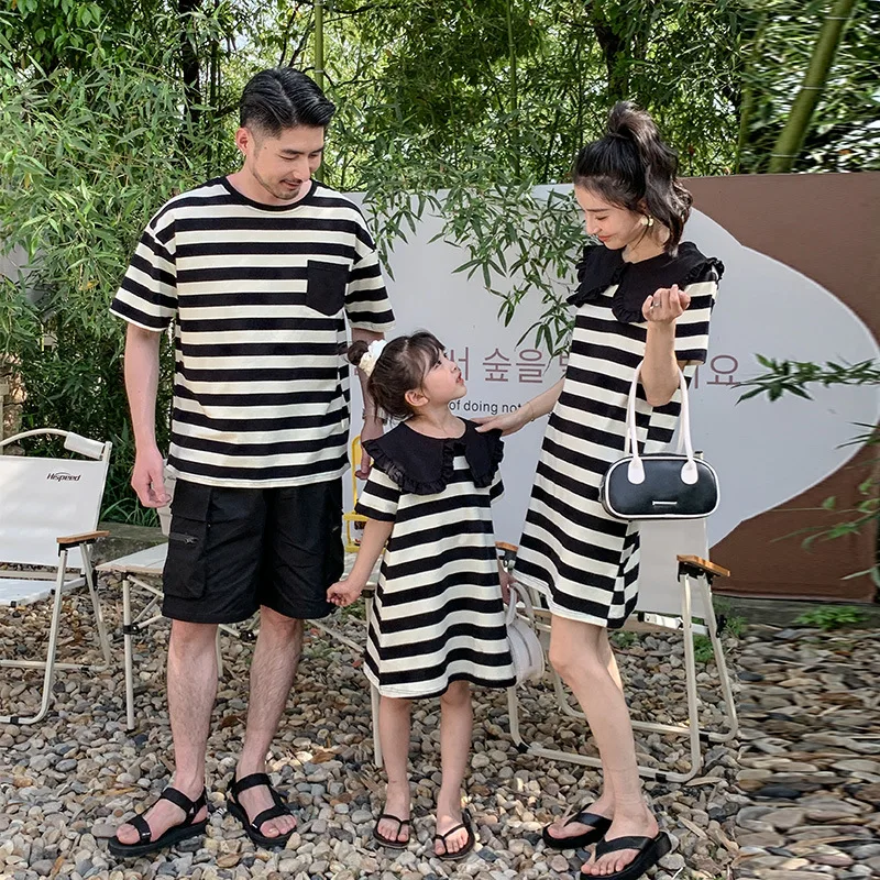 

Dad Mom and Child Matching Clothes for Whole Family Clothing Mother and Daughter Striped Dress Father Son Equal T Shirts Outfits