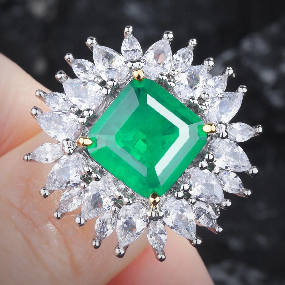 

Advanced Women Rings Emerald Ring Geometric Female Luxury Jewelry Bright Zircon Design Girls Banquet Party New