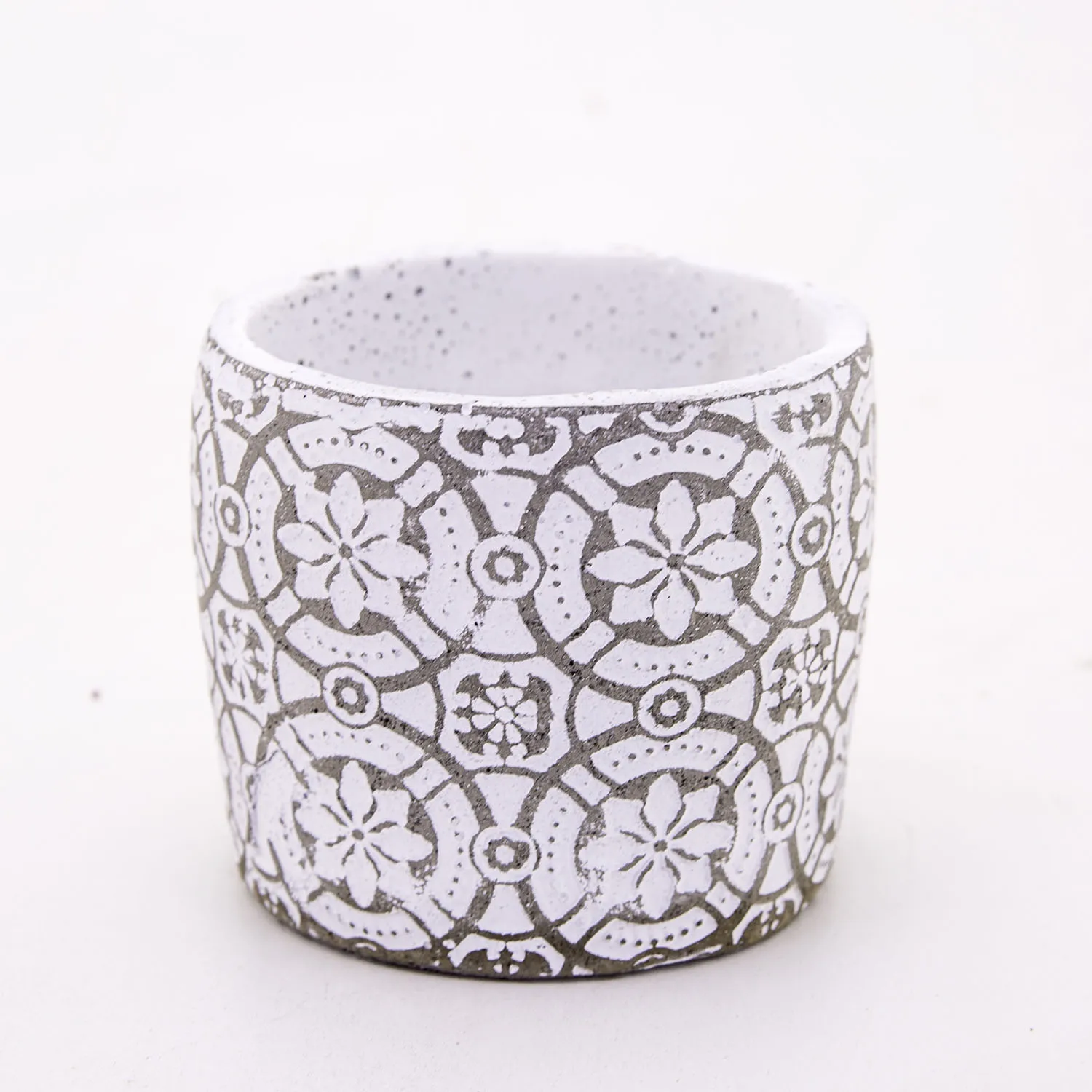 

Geometric flower patterned white concrete flower pot 14x12 Cm