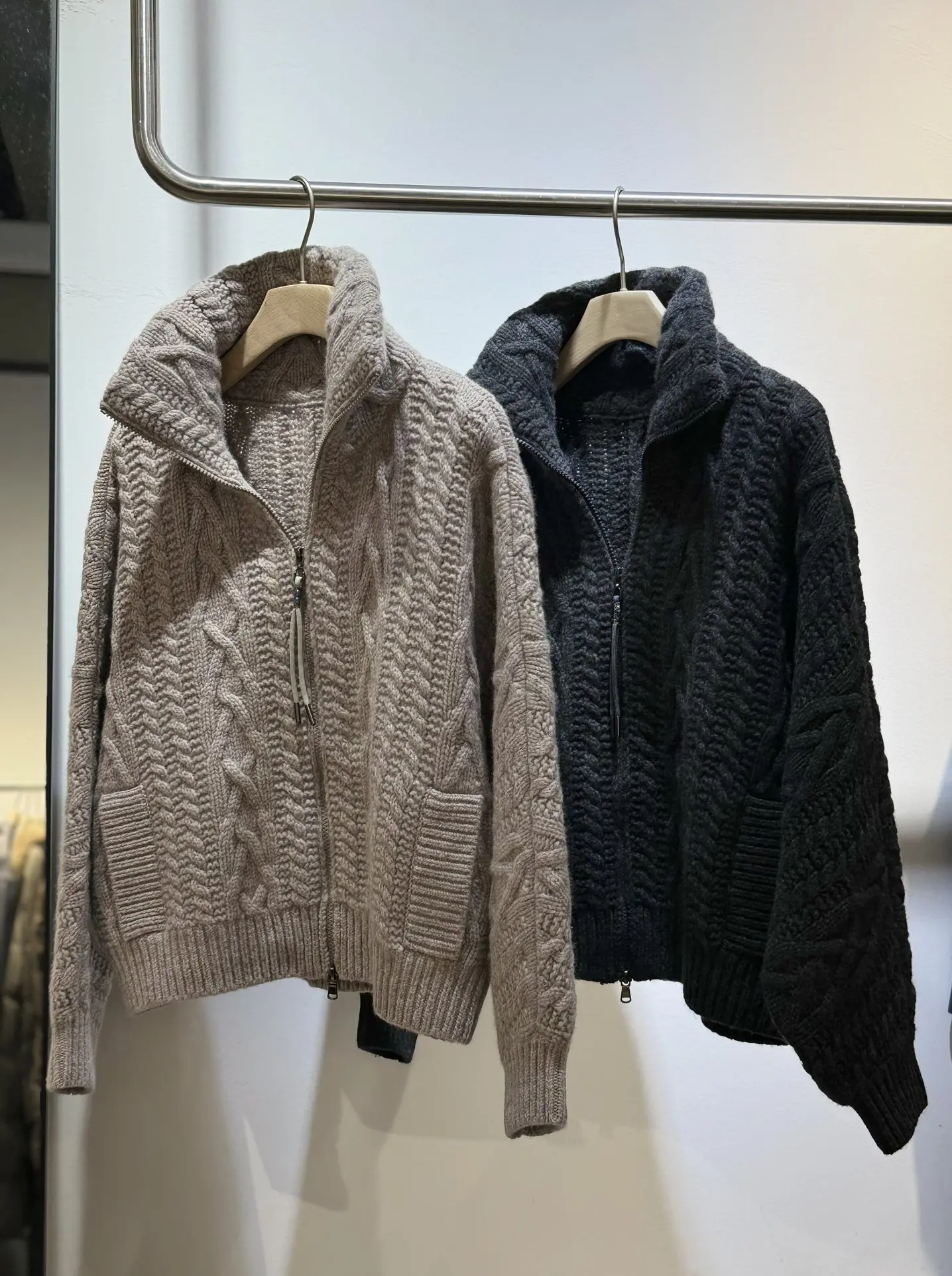 Женский вязаный кашемировый свитер B * C с отложным воротником