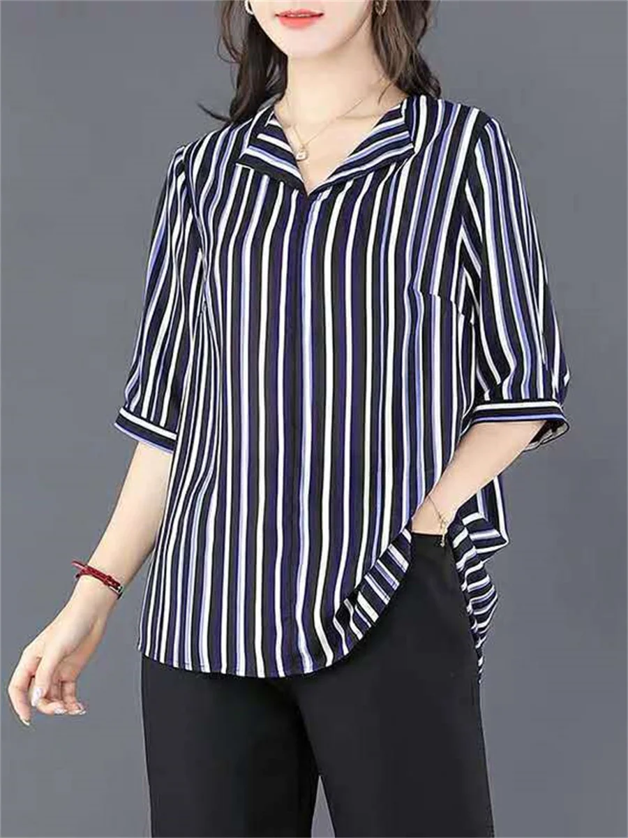 

Женская блузка с коротким рукавом, V-образным вырезом и принтом в полоску