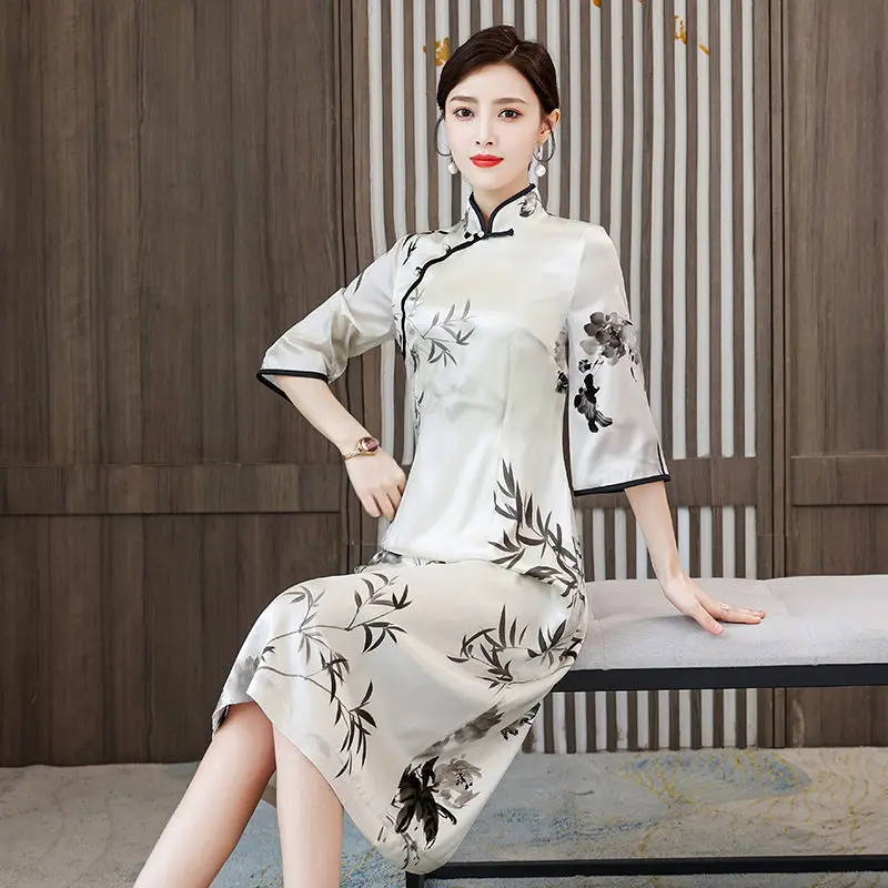 

Improved Cheongsam 2022 Summer Retro Chinese Style Elegant Temperament Satin Qipao Dress Fashion Stand Collar Lady Clothes H123