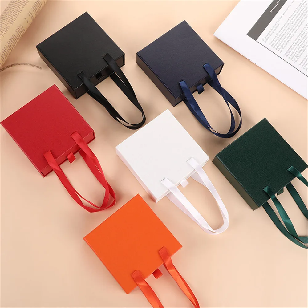 Ящик шкатулка для ювелирных изделий с ручкой картонная Пылезащитная портативная