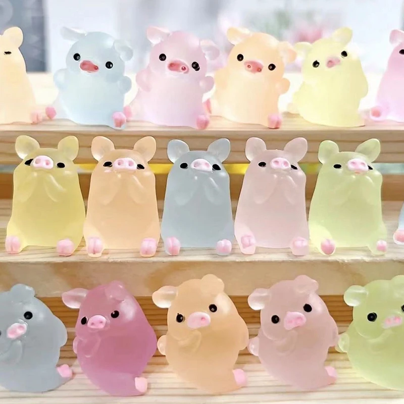 

1/5pcs Mini Resin Luminous Piggy Ornaments Decoration Car Dashboard Home Decor DIY Ornaments Accessories