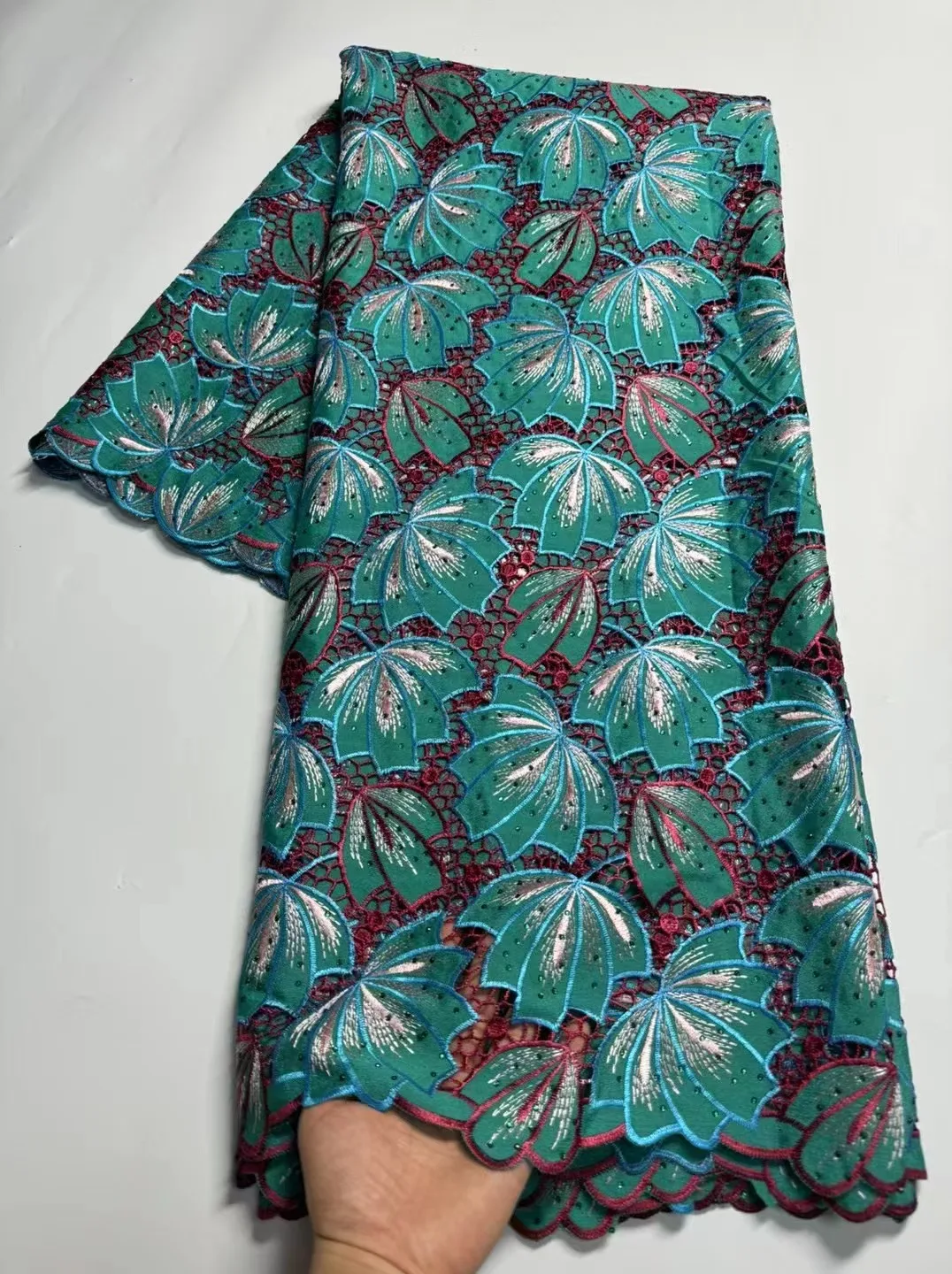 Африканская новая вышитая кружевная ткань хлопчатобумажная Водорастворимая