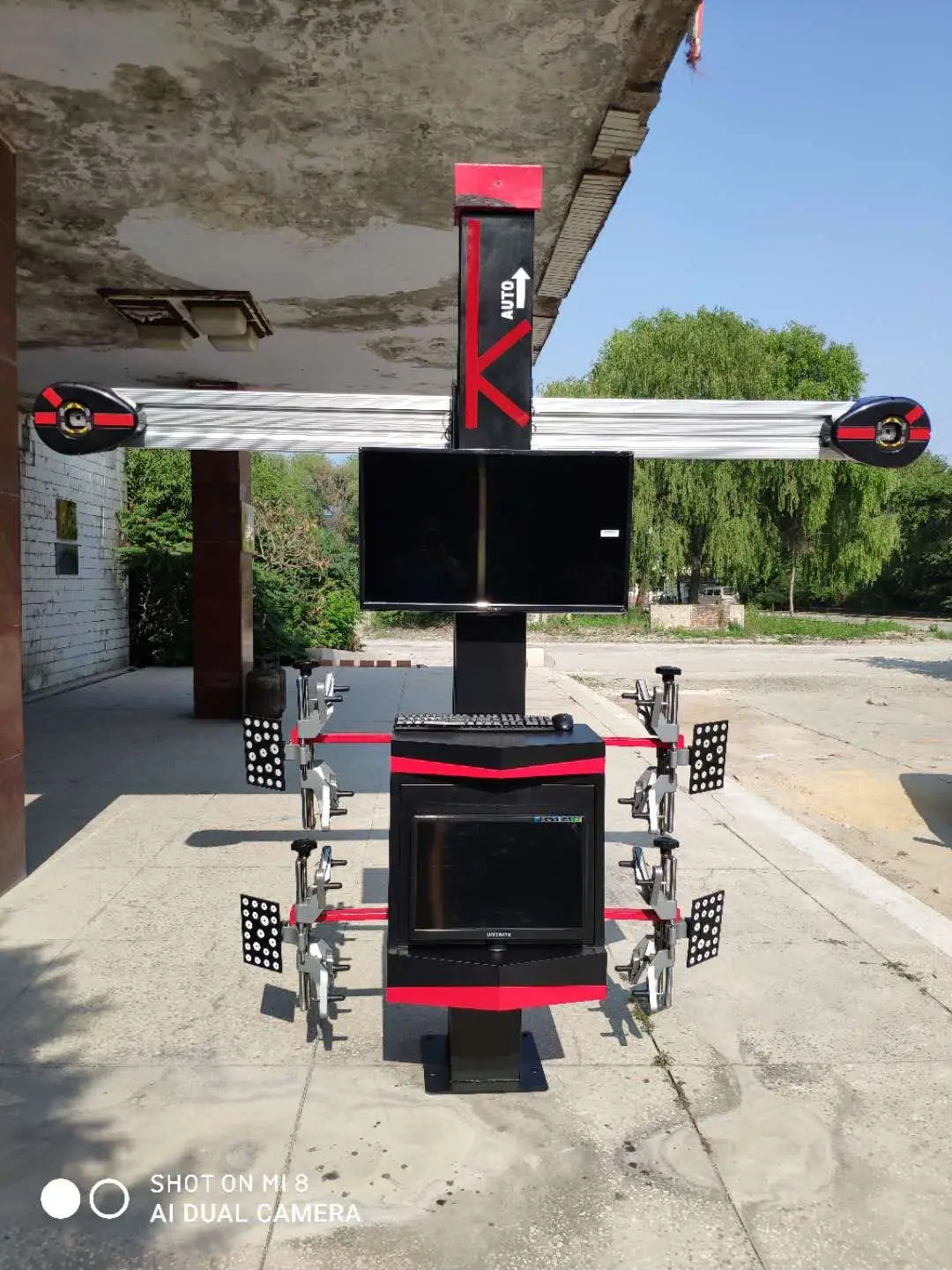 Рисунок 3 - Машина для балансировки колес балансировка