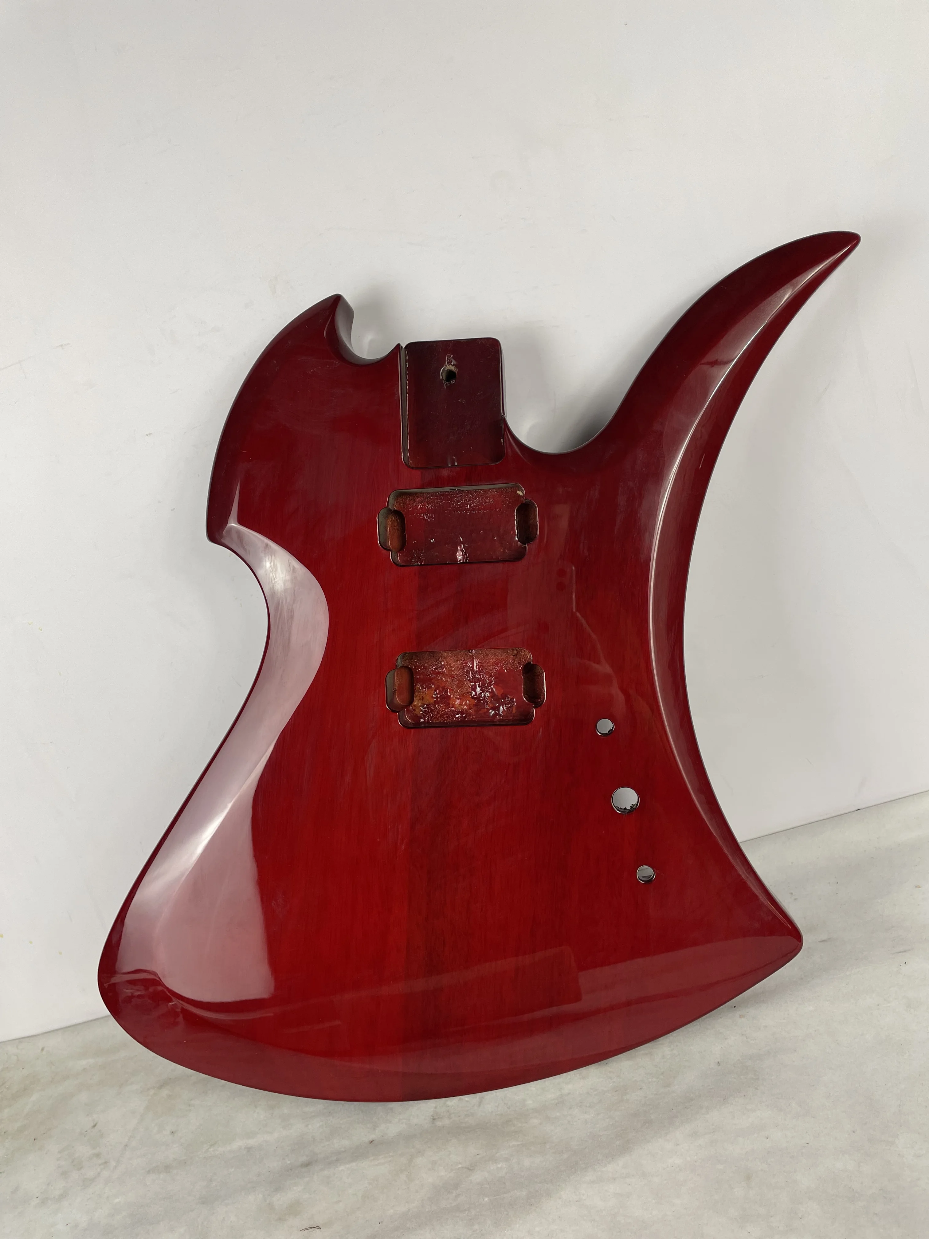 

Slat Defective Special Shape Mahogany Electric Guitar Body Unfinished DIY Barrel Gloss Red ST Bass Guitar Body Guitarra Panel