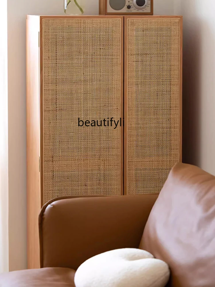 Шкаф-робот из массива дерева в японском стиле для ежедневного уборки подходящий