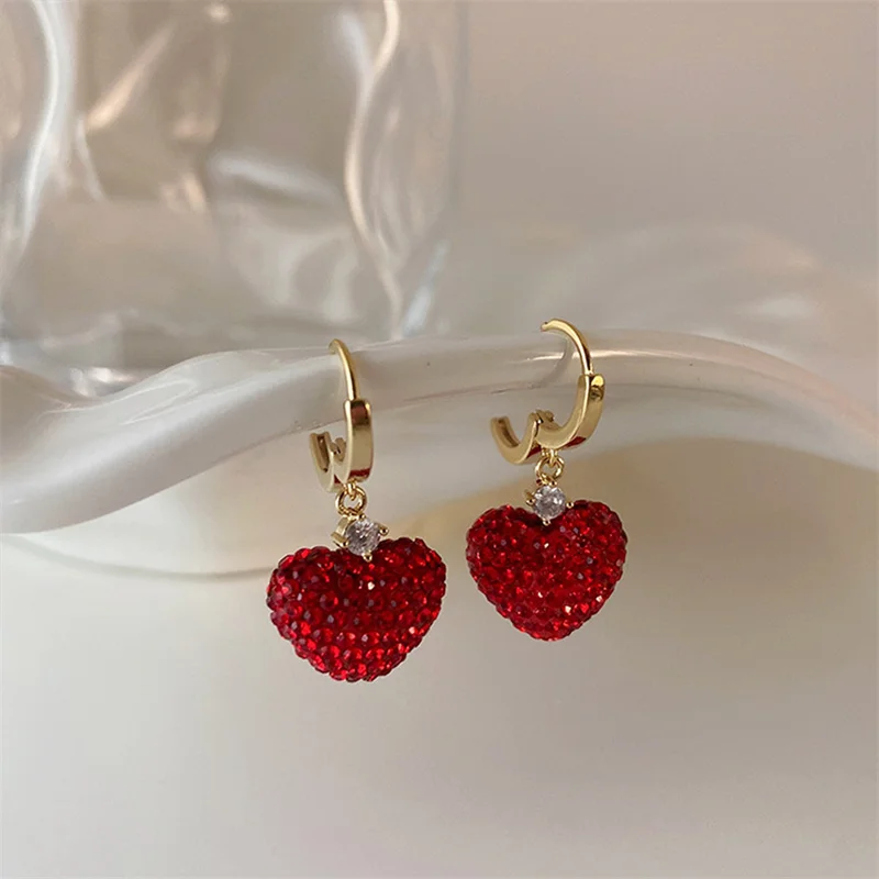 

Женские серьги-гвоздики, ювелирные изделия