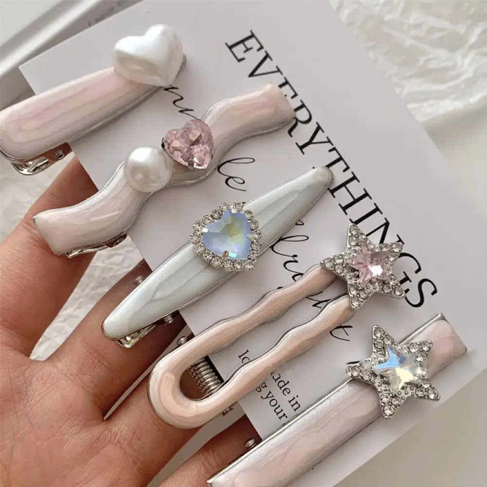 

Girls Sweet Hair Clip Korean Heart Hair Clips Sweet Love Women Girls Hairpin Barrettes Small Bangs Buckle Hairclip