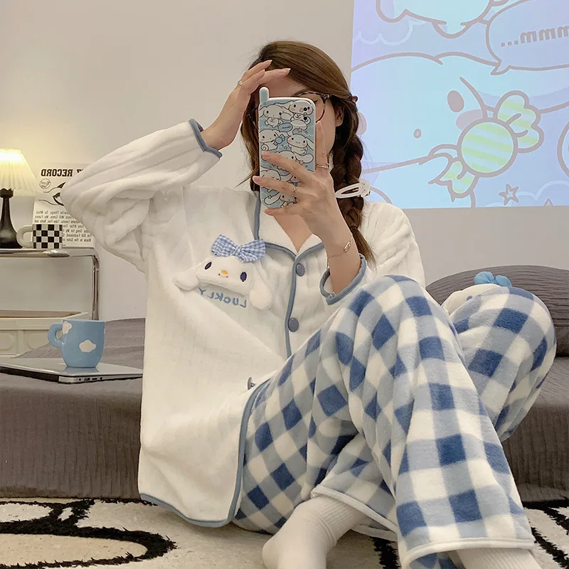 

Anime Kawaii Sanrio Cinnamoroll Pachacco Women's Coral Velvet Pajamas Autumn Winter New Style Plus Velvet Thickened Cardigan Set