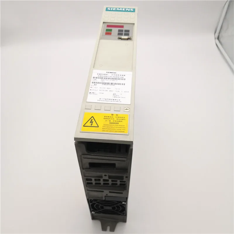 

6SE7021-0TA61-Z( Z=G91)SIMOVERT MASTERDRIVES VECTOR CONTROL INVERTER COMPACT UNIT