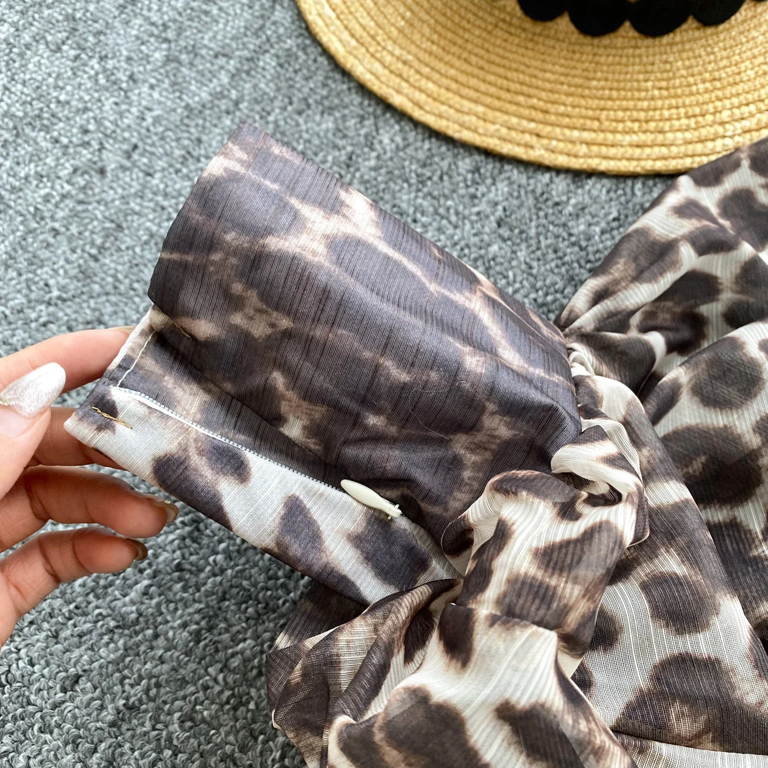 Базовая элегантная блузка с длинными рукавами и бантом-бабочкой винтажная