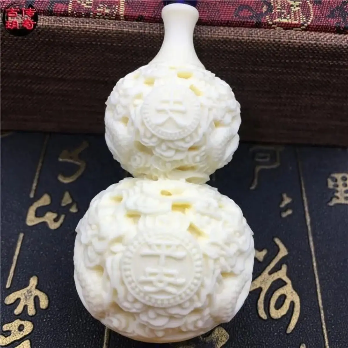 Natural Ambergris Hand Piece Men's Plate Play Home Fragrance High-Grade Decoration Inside The Car To Remove Odor Fragrance Every