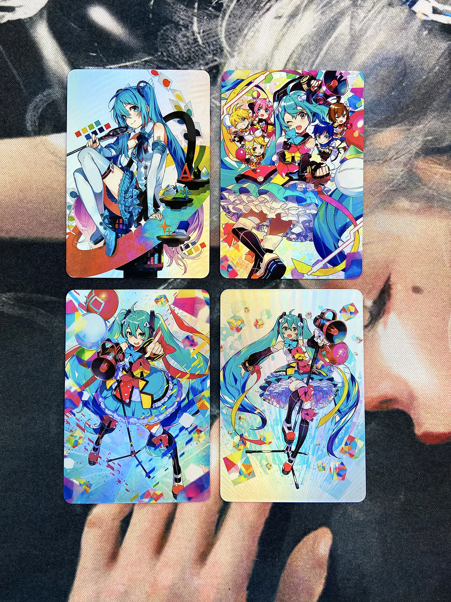 

Милый мультяшный аниме Хатсуне Мику-магический Мику концерт 2020 памятная карточка 4 шт. коллекционная карточка