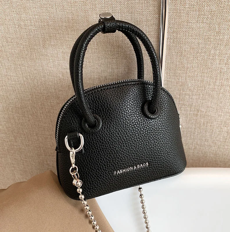 

High-end fashion messenger bag 2022 new winter casual chain foreign style retro hand carry women's bag shoulder bag