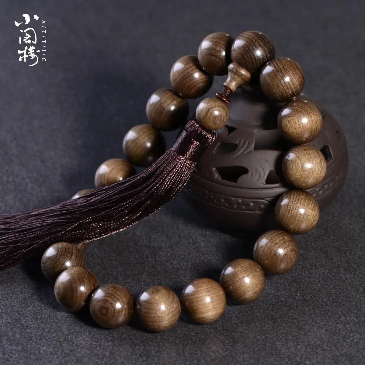 

SNQPGolden Silk Nanmu Holding Sandalwood Ebony Dark Wood Buddha Bead Car Hanging Male And Female Couple Bracelet 20MM