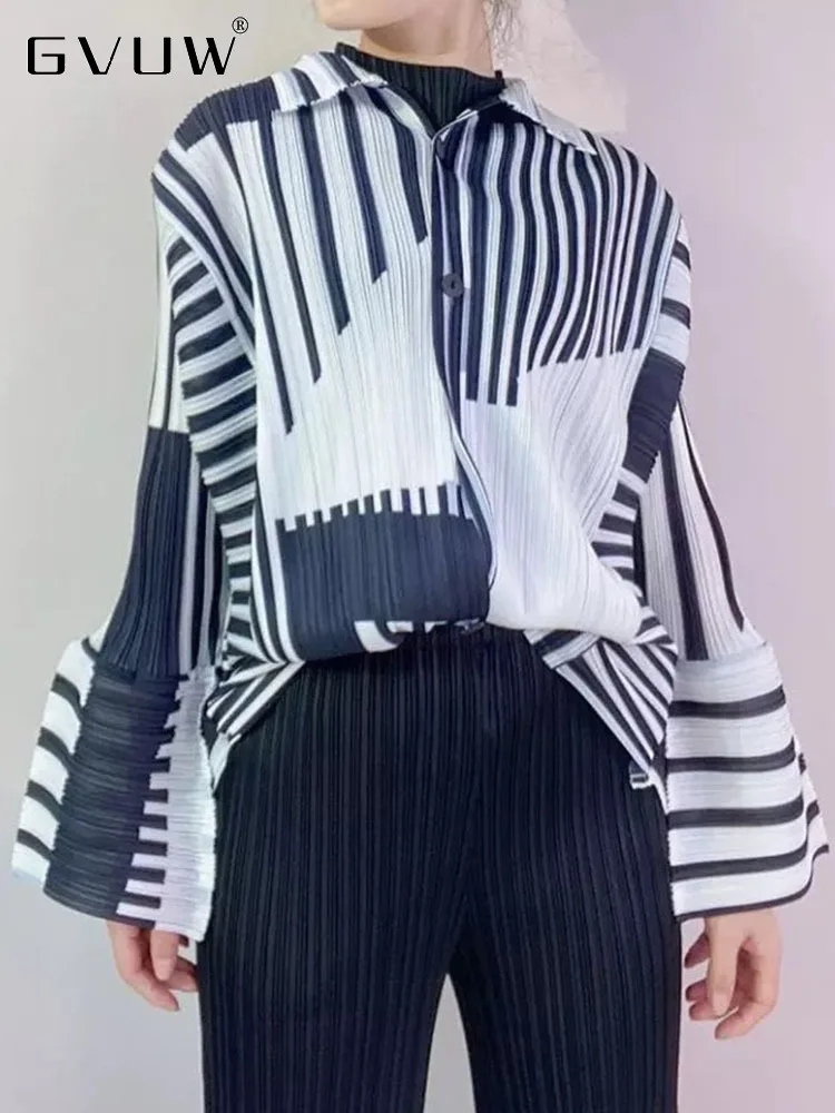 

GVUW Striped Pleated Shirts For Women Long Flare Sleeves Single Breasted Color Block Shirt Female Fashion Top 2023 Spring 17D129