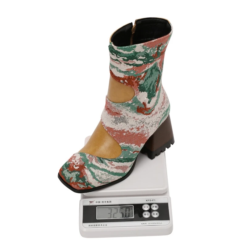 Новинка 2024 дизайнерские полусапожки на блочном каблуке 7 см с круглым носком