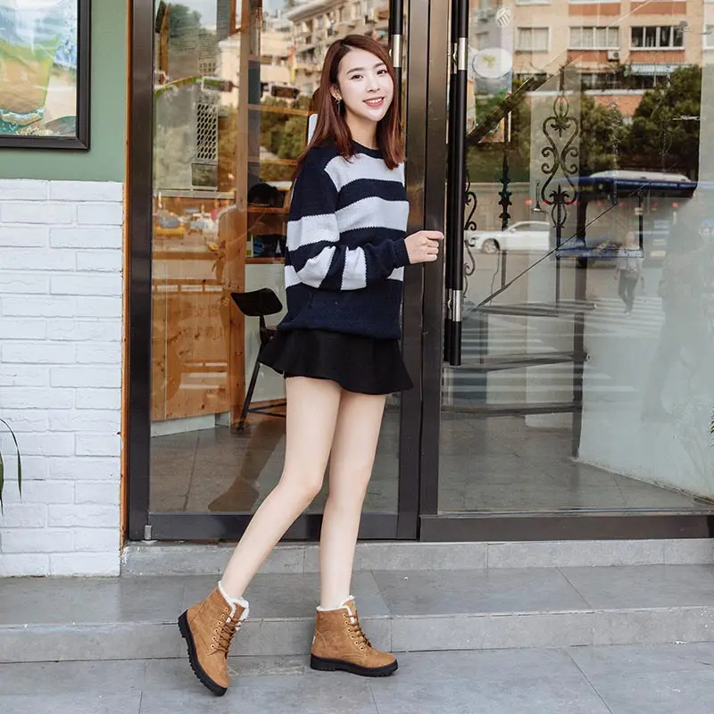 

Кроссовки женские из ПУ кожи, на шнуровке