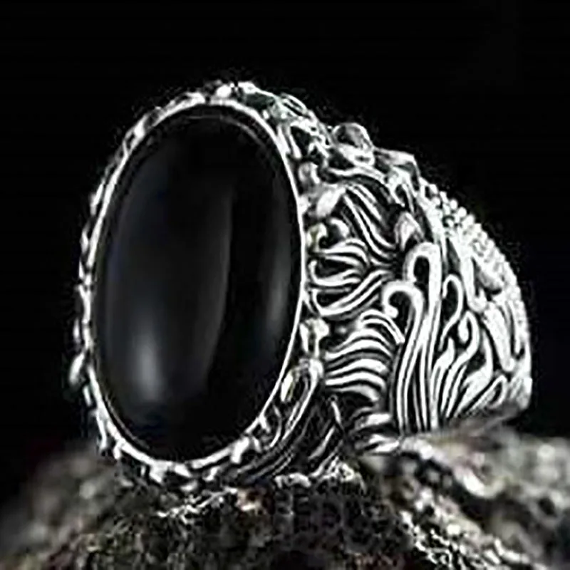

Vintage Silver Color Engraving Pattern Black Oval Crystal Rhinestone Zircon Male Ring for Men Party Jewelry Accessories