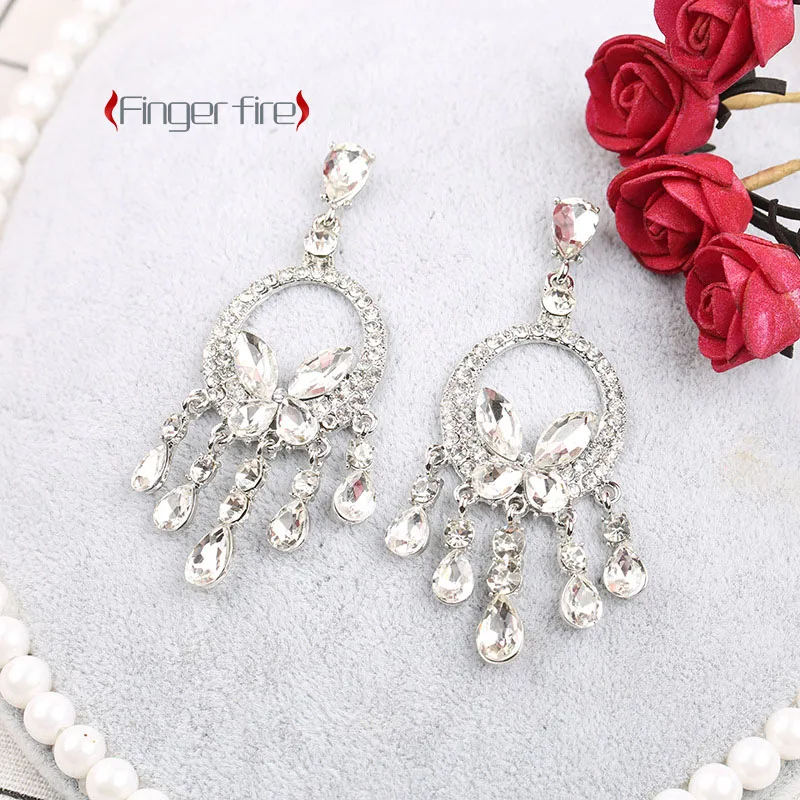 

Luxurious Delicate Silver Plated Tassel Ear Link Day Banquet Round Cutout Fashion Jewelry