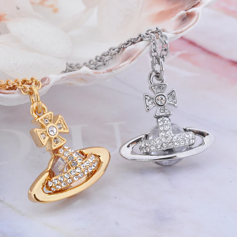 

Vivienne West Queen Small Zircon Half-Faced Saturn Necklace For Fashion Women Jewelry Pop Punk Style Clavicle Chain Couple Gift