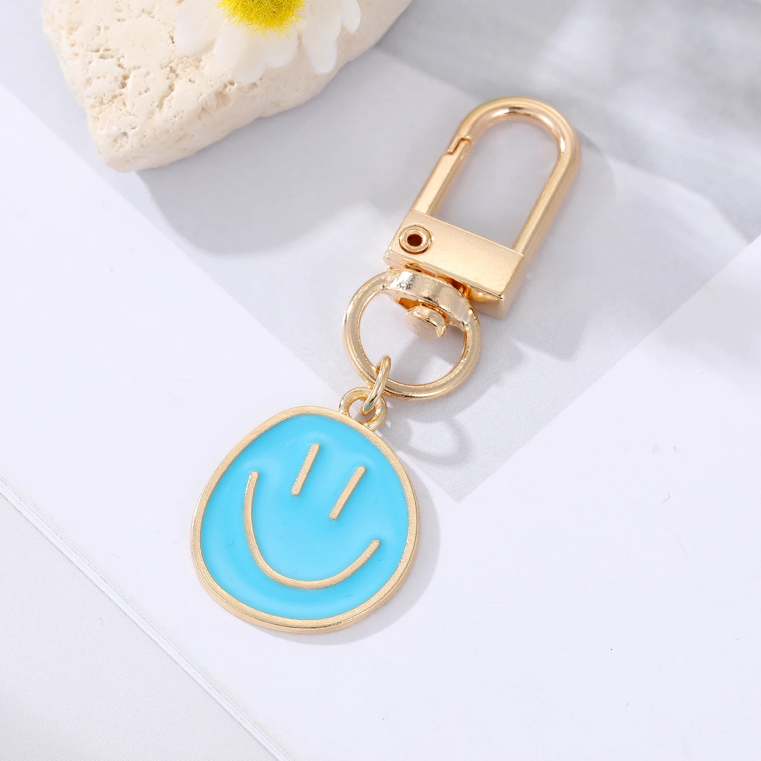 Фото 1Pcs Irregular Round Smile Face Keychain Key Ring For Women Gift Fashion Cartoon Bag Airpods Box Car Phone Accessorie Jewelry - купить по 1Pcs Irregular Round Smile Face Keychain Key Ring For Women Gift Fashion Cartoon Bag Airpods Box Car Phone Accessorie Jewelry - купить по