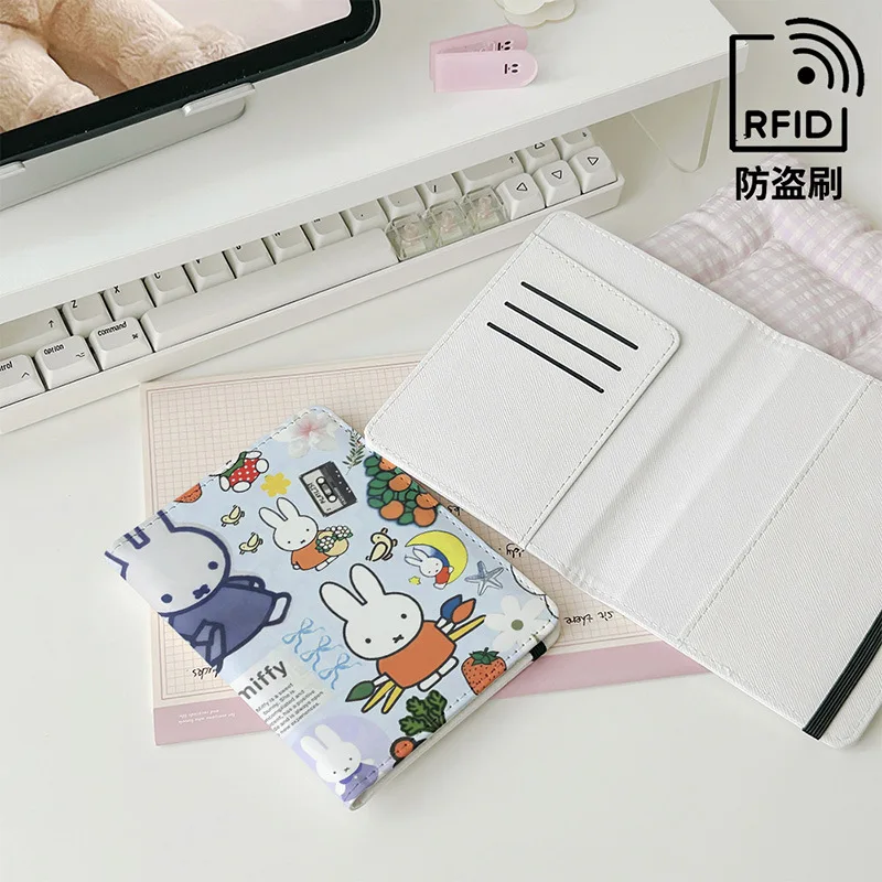 Фото Kawaii Miffy зажим для паспорта 2025, пакет для документов, милая сумка для карт с героями мультфильмов, дорожная портативная сумка для хранения, праздничный подарок-сюрприз №5