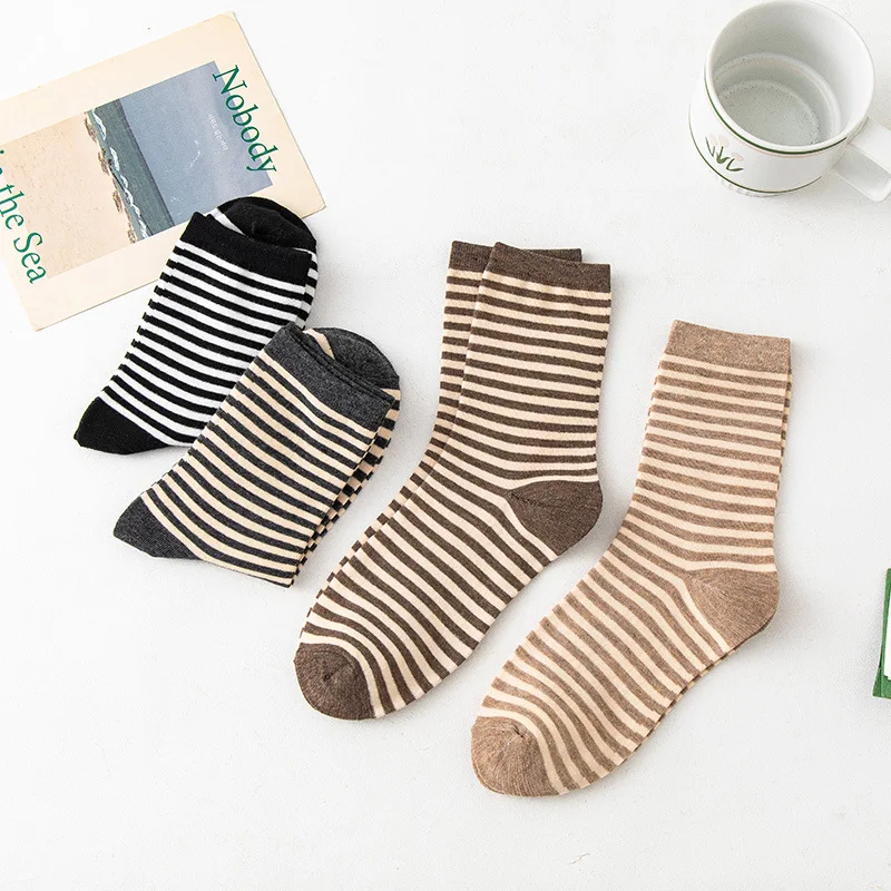 

Горячая Распродажа 2022, модные коричневые носки в Корейском стиле Харадзюку, уличные носки в стиле хип-хоп для скейтборда, полосатые однотонные дышащие хлопковые носки